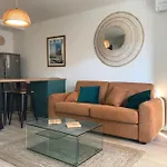 Charmant T2 Renove 3 Etoiles Parking, Piscine, Plage A 150M