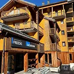 Appartement Spacieux Au Coeur De Meribel, Proche Des Pistes Avec Balcon Et Tv - Fr-1-688-40