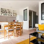 Sete : Superbe Appartement 2 Pieces Refait A Neuf