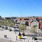 Studio Renove Au Coeur De La Rochelle, Port A Proximite - Fr-1-246-222