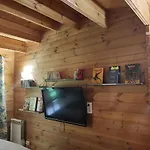 Adorable Petit Chalet Pres De La Foret Et Des Commerces