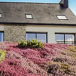 Beautiful Home In Trelevern With Wifi