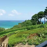 Beautiful Home In Trelevern With Wifi