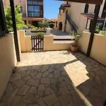 Villa Face Au Lac Avec Terrasse Et Barbecue - 3 Pieces + Mezzanine Pour 6 Personnes - Fr-1-81-96