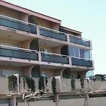 Appartement T2 Vue Mer Avec Loggia, Proche Plage Et Commerces, Parking Prive, Pour 4 Personnes - Fr-1-81-201