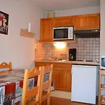 Studio Ensoleille 4 Pers. Avec Balcon Et Parking, 200M Des Pistes, Au Coeur Du Chinaillon - Fr-1-241-107