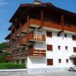 Appt Cosy 3 Pieces Avec Mezzanine - 6 Couchages, Parking, Animaux Admis - Grand Bornand - Fr-1-241-104