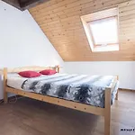 Appartement Pour 6 Pers. Avec Balcon Pres De Saint-Lary, Wi-Fi Et Parking Gratuits - Fr-1-296-215