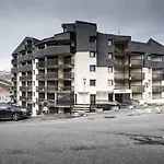 Appartement Avec Balcon, Parking Proche Pistes Pour 4 Personnes A Saint-Lary-Soulan - Fr-1-296-189