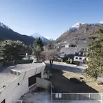 Studio Renove Pour 4 Pers. Avec Piscine, Sauna Et Balcon A Saint-Lary-Soulan - Fr-1-296-257
