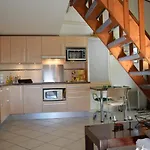 Villa Climatisee 3 Pieces, 6 Couchages Avec Terrasse, Piscine Et Parking A Saint-Cyprien - Fr-1-225D-532