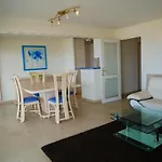 Quiberon: Appartement 3 Pieces Avec Balcon Et Parking Pres Du Centre - Fr-1-478-37