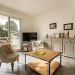 Carnac Plage: Grand 3P Avec Loggia, Wifi, Parking, Proche Commerces Et Plage - Fr-1-477-30
