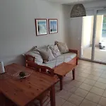 Appartement Cosy - Piscine, Terrasse, 5 Min Plage