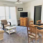 Appartement Lumineux, Calme, Proche Commerces Et Centre, Parking, Ascenseur, 2 Chambres - Fr-1-4-612