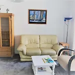 Appartement Lumineux, Calme, Proche Commerces Et Centre, Parking, Ascenseur, 2 Chambres - Fr-1-4-612