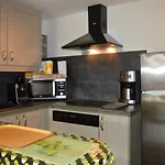 Maison Climatisee 2 Pieces/Mez, 5 Couchages, Proche Port Et Plage, Parking, Veranda, Terrasse, Animaux Ok - Fr-1-225D-110