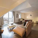 Duplex 10 Pers, 98M², Coeur Du Village, Balcon, Proche Telecabine Et Thermes, Parking Prive, Jacuzzi - Fr-1-296-340