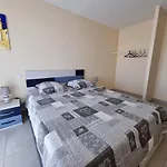 Appartement Neuf Climatise, Loggia Spacieuse, A 200M De La Mer Avec Parking Prive - Fr-1-388-206