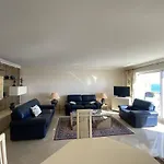 Quiberon - Grand 2 Pieces Avec Balcon Et Parking, Face A La Plage - Fr-1-478-4