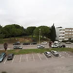 Studio Fonctionnel Avec Loggia Fermee A Balaruc-Les-Bains, Proche Centre, Parking Collectif, Tout Equipe - Fr-1-553-112