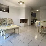 Appartement 2 Chambres Avec Terrasse, 4 Personnes, Saint-Martin-De-Re - Fr-1-246C-21