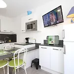 T1 Renove Pres Des Thermes, Parking Prive, Balaruc-Les-Bains - Fr-1-553-125