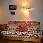 Appt 2P Avec Balcon Au Centre Du Chinaillon, Proche Pistes, Parking Et Casier A Ski - Fr-1-241-147