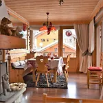 Appartement 3 Pieces Avec Balcon, Parking Et Wifi, Proche Du Centre De Meribel, Pour 7 Personnes - Fr-1-180-211