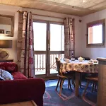 Appartement 3 Pieces Proche Pistes Avec Balcon Et Ski-Room - Fr-1-180-153
