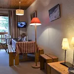 Meribel : Bel Appartement 2 Pieces Avec Parking, Proche Pistes Et Commerces - Fr-1-180-89