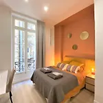 Sur Le Vieux Port: T3 De 80M2, Chic Et Confortable