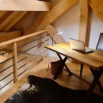 Les Suites Du Monetier, Alliant Le Charme Et L'Authenticite D'Un Chalet De Prestige Au Coeur Du Village