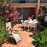 Pavillon 6 Personnes Avec Terrasse, Parking Et Tv - Port Barcares - Fr-1-81-257