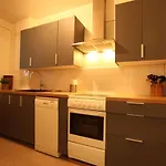 Appartement Cosy Pour 6 A Chantemerle, Serre-Chevalier. Balcon, Parking, Casier A Ski, 2 Etoiles. - Fr-1-330E-33
