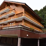 Appartement 4 Pieces Avec Parking A Meribel - Fr-1-180-176