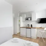 Paimpont - Agreable Studio Neuf, 5 Min Tramway, Tout Equipe, Proche Centre