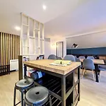 Appartement Duplex Au Centre, Ski Aux Pieds, Renove Et Spacieux - Fr-1-518-95