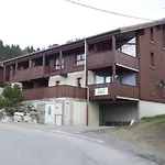 Appartement Confortable Pour 6 Avec Balcon Et Parking Aux Gets - Fr-1-623-120