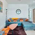 Maison De Ville Agreable / Jardin