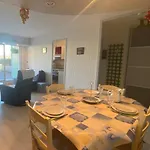Appartement 2 Pieces Avec Terrasse Privative, Animaux Admis - Fr-1-487-332