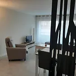 Appartement T3 Renove A 10 Min Du Centre-Ville Avec Balcon, Garage Et Wifi A Saint-Jean-De-Luz - Fr-1-239-584