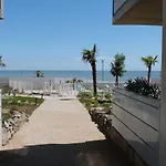 Appartement Pour 4 Pers Avec Terrasse, Jardin, Piscine Et Acces Plage - Animaux Admis - Fr-1-194-218