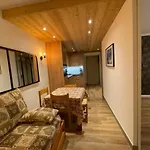 Appartement Pour 4, En Plein Centre Des Belleville, Proche Pistes Et Commodites - Fr-1-574-50