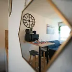 Fully Equipped Apartment St Charles Train Station