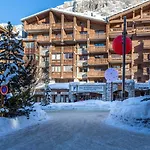 Appartement Duplex Haut De Gamme Avec Cheminee Au Coeur De Val-D'Isere, Proche Des Pistes Et Commodites - Fr-1-694-104