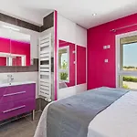 Emplacement N°1 Port Nature 4, Coursive Vue Mer, 2Eme Etage, Village Naturiste