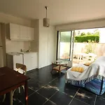 Appartement Renove A Royan, Proche Plage, Terrasse, Parking Prive - Fr-1-494-102