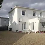 **Appartement 3* Centre Royan, 200M Plage, Calme, Parking, Wifi** - Fr-1-494-103