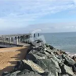 Maison Cosy A 200M De La Plage, Avec Jardin, Parking Et Ping-Pong - La Tranche Sur Mer - Fr-1-357-66